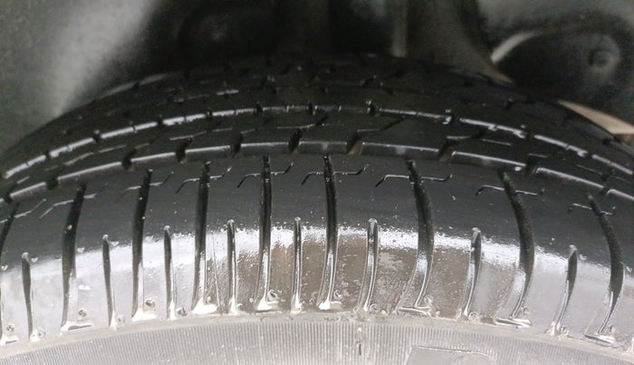 2015 Hyundai Creta SX PLUS 1.6 PETROL, Petrol, Manual, 89,381 km, Left Rear Tyre Tread