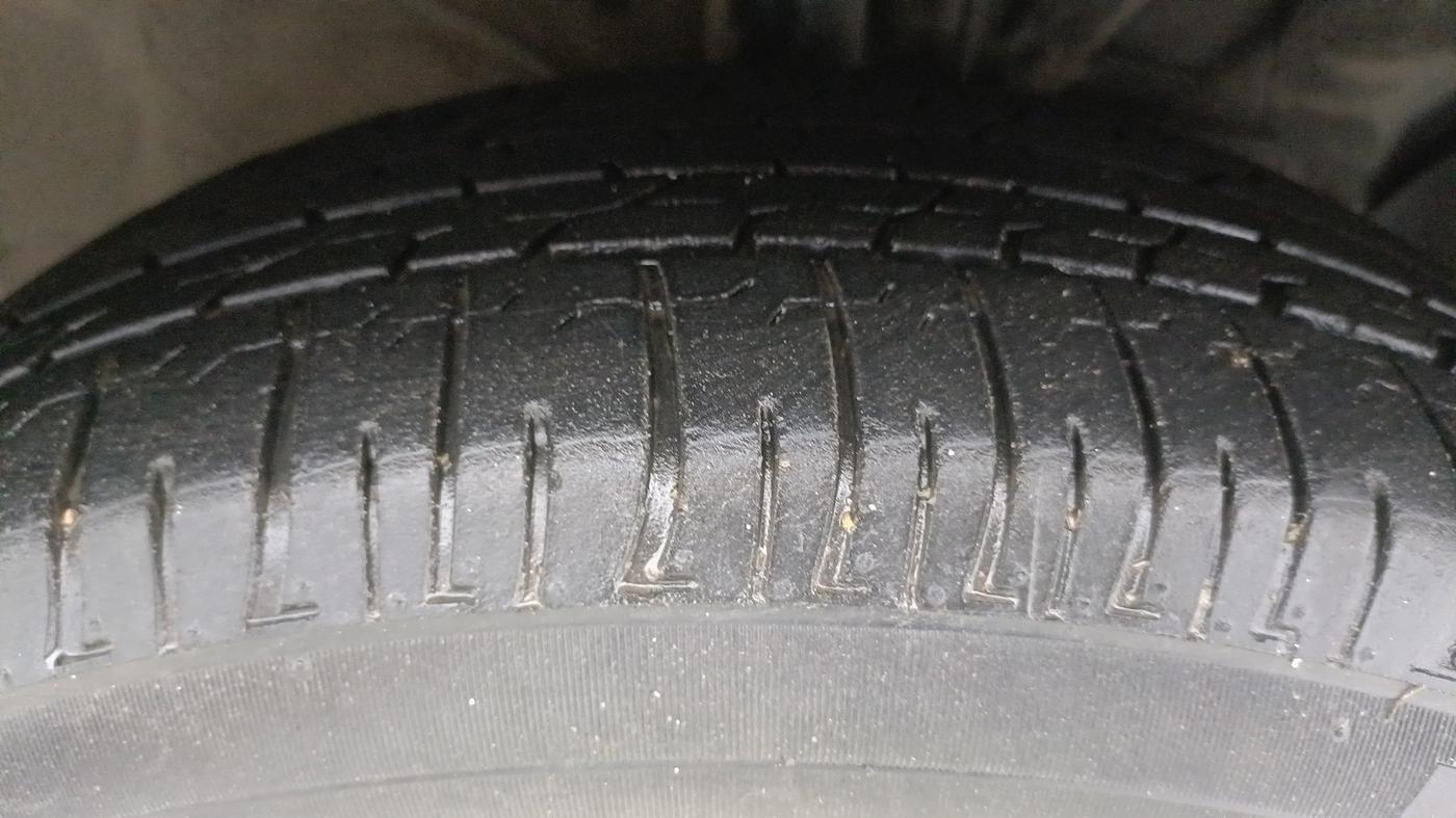 2015 Hyundai Creta SX PLUS 1.6 PETROL, Petrol, Manual, 89,381 km, Right Front Tyre Tread
