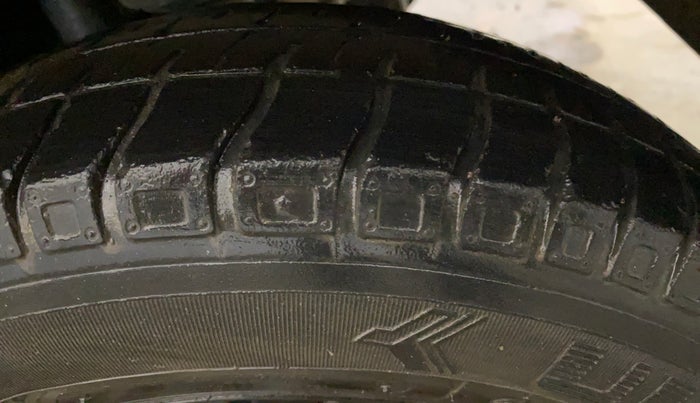 2019 Maruti Alto 800 LXI, CNG, Manual, 45,382 km, Left Rear Tyre Tread