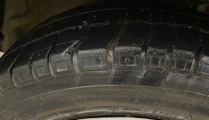2019 Maruti Alto 800 LXI, CNG, Manual, 45,382 km, Left Front Tyre Tread