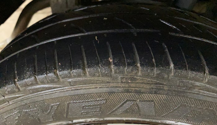2019 Maruti Alto 800 LXI, CNG, Manual, 45,382 km, Right Rear Tyre Tread