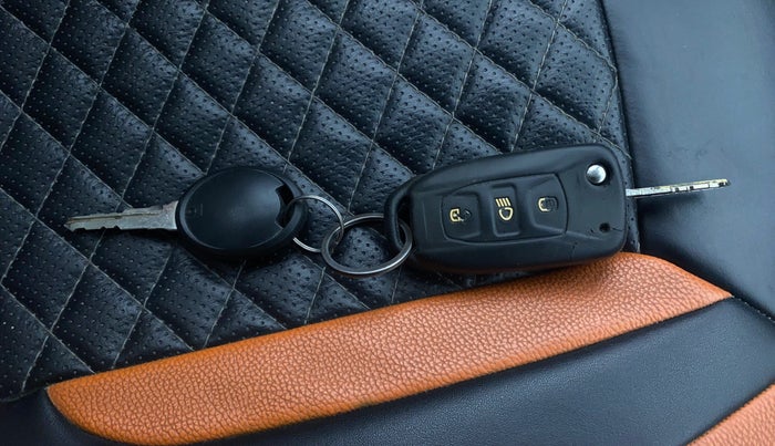 2018 Tata Tiago XZA PETROL, Petrol, Automatic, 62,913 km, Key Close Up