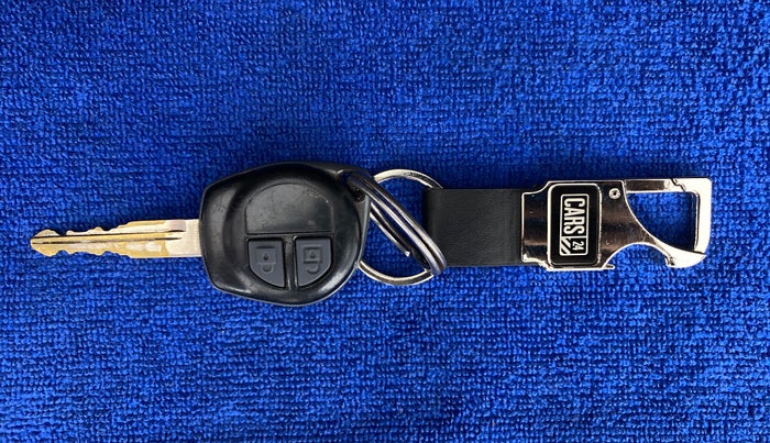 2016 Maruti Swift Dzire VDI OPT, Diesel, Manual, 44,783 km, Key Close Up