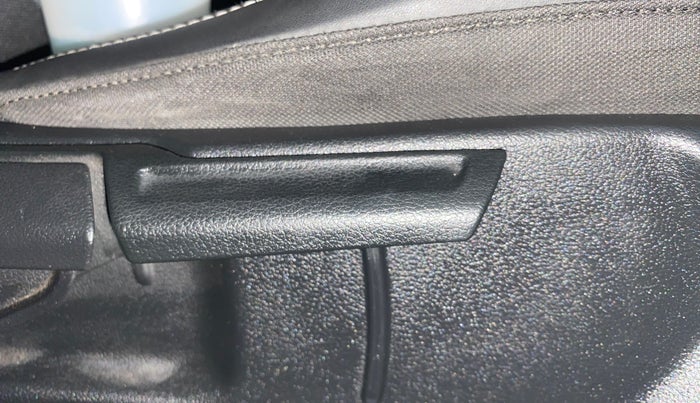 2021 Hyundai VENUE SX 1.0 (O) TURBO, Petrol, Manual, 31,759 km, Driver Side Adjustment Panel