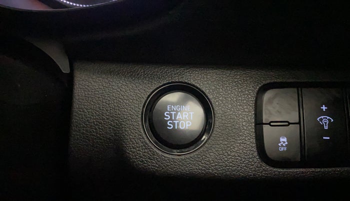 2021 Hyundai VENUE SX 1.0 (O) TURBO, Petrol, Manual, 31,759 km, Keyless Start/ Stop Button