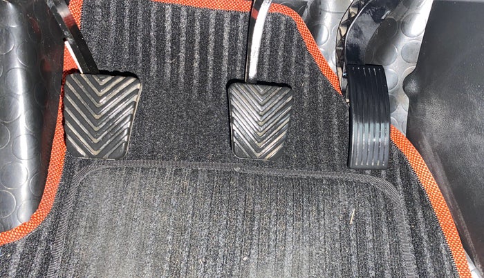 2021 Hyundai VENUE SX 1.0 (O) TURBO, Petrol, Manual, 31,759 km, Pedals