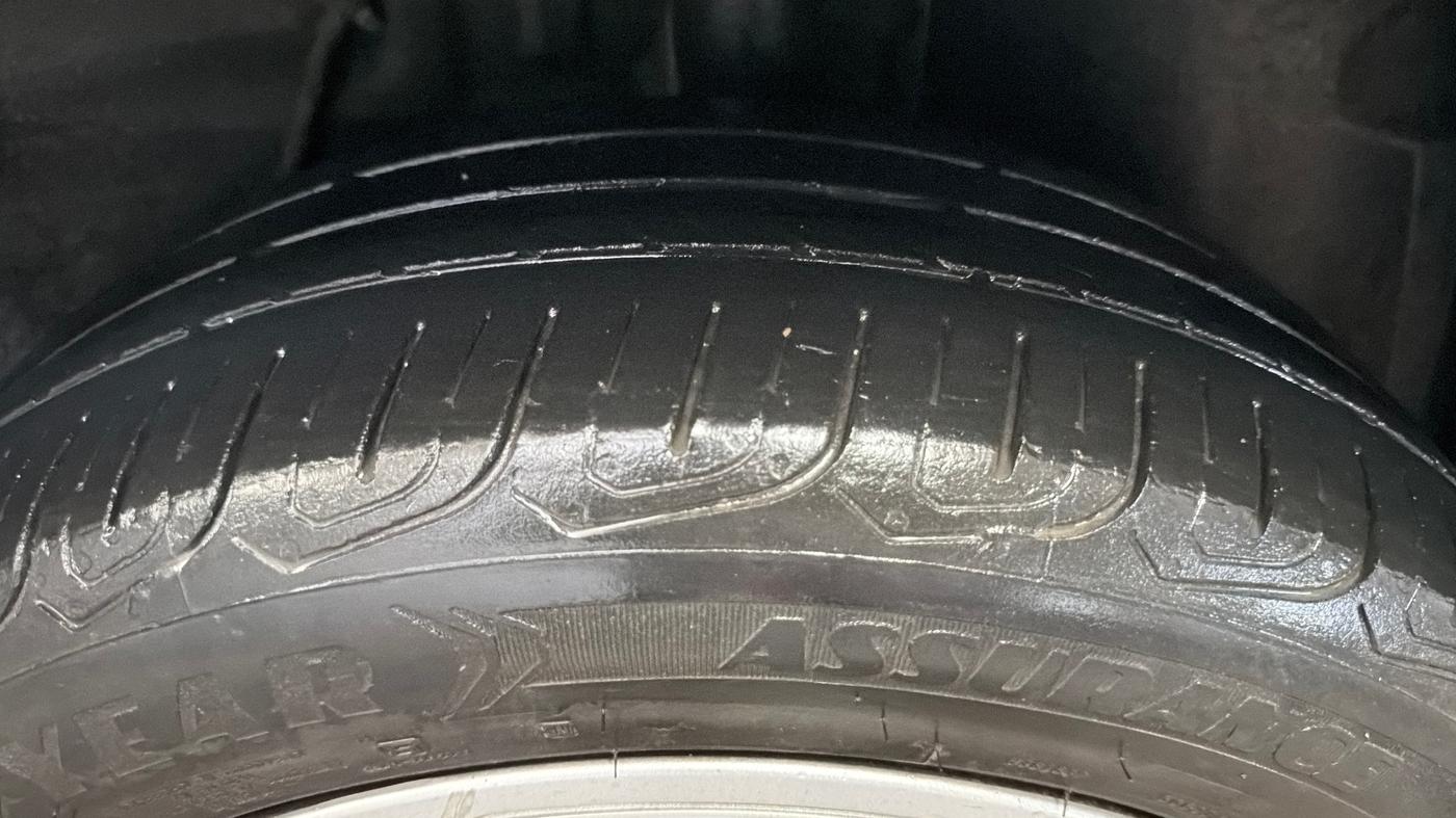 2023 Tata ALTROZ XM PLUS PETROL, Petrol, Manual, 52,545 km, Left Rear Tyre Tread