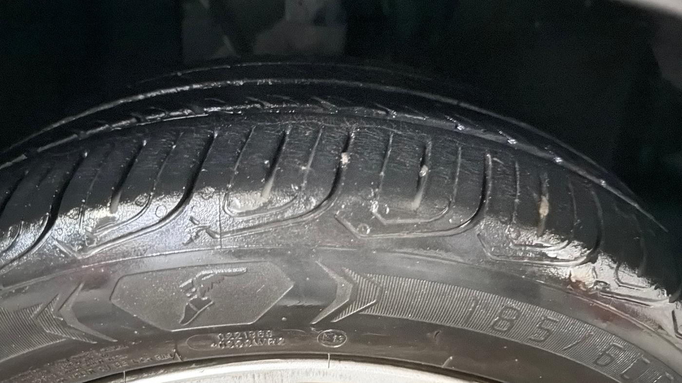 2023 Tata ALTROZ XM PLUS PETROL, Petrol, Manual, 52,545 km, Right Front Tyre Tread