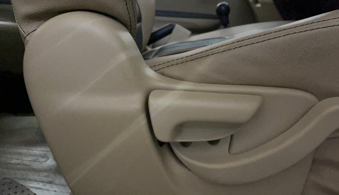 2017 Honda Amaze 1.2L I-VTEC S, Petrol, Manual, 98,131 km, Driver Side Adjustment Panel