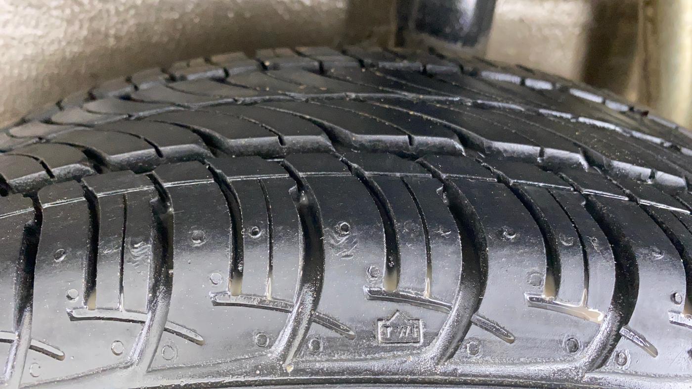 2016 Maruti Celerio ZXI AMT, Petrol, Automatic, 27,097 km, Left Rear Tyre Tread