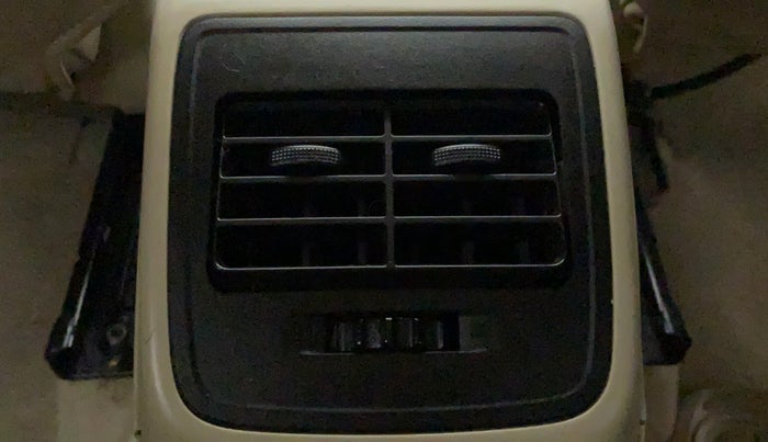 2017 Maruti Dzire VDI AMT, Diesel, Automatic, 71,142 km, Rear AC Vents