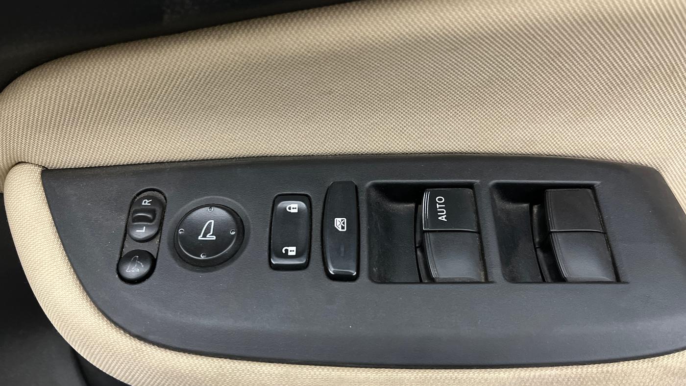 2023 Honda City 1.5L I-VTEC V MT 5TH GEN, Petrol, Manual, 62,438 km, Driver Side Door Panels Control