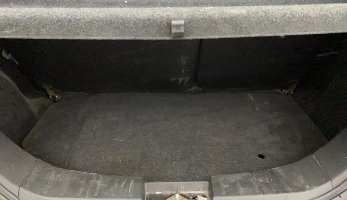 2015 Maruti Wagon R 1.0 VXI, Petrol, Manual, 18,806 km, Boot Inside