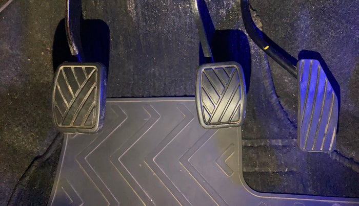 2015 Maruti Wagon R 1.0 VXI, Petrol, Manual, 18,806 km, Pedals