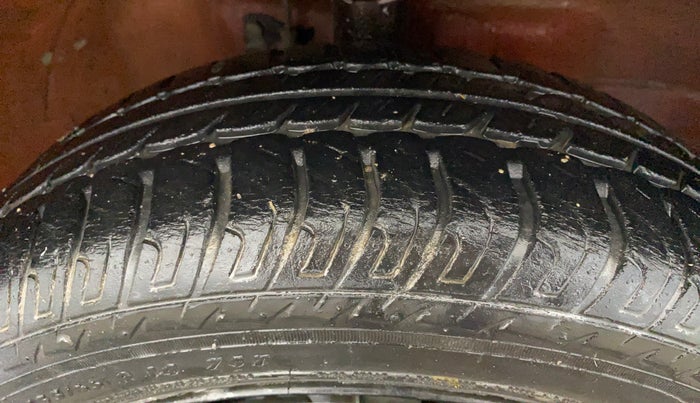 2015 Maruti Wagon R 1.0 VXI, Petrol, Manual, 18,806 km, Right Front Tyre Tread