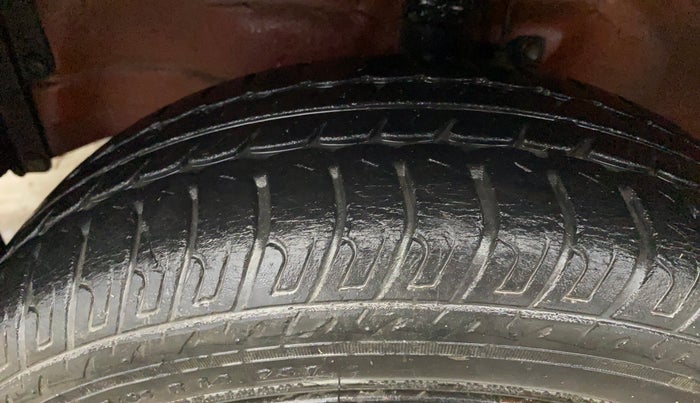 2015 Maruti Wagon R 1.0 VXI, Petrol, Manual, 18,806 km, Left Front Tyre Tread