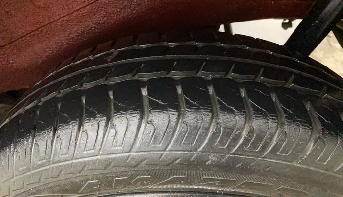 2015 Maruti Wagon R 1.0 VXI, Petrol, Manual, 18,806 km, Left Rear Tyre Tread