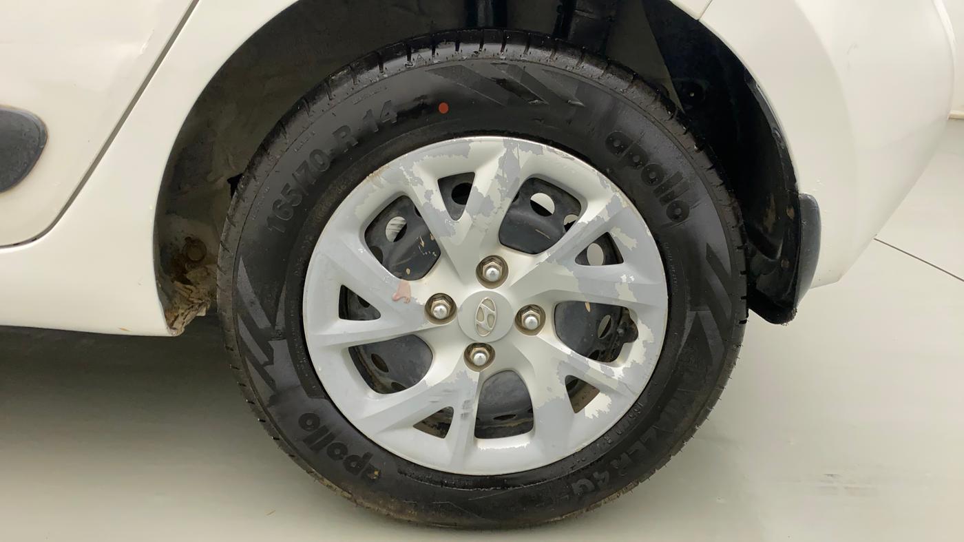 2017 Hyundai Grand i10 MAGNA 1.2 KAPPA VTVT, CNG, Manual, 95,797 km, Left Rear Wheel