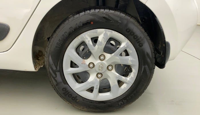 2017 Hyundai Grand i10 MAGNA 1.2 KAPPA VTVT, CNG, Manual, 95,797 km, Left Rear Wheel