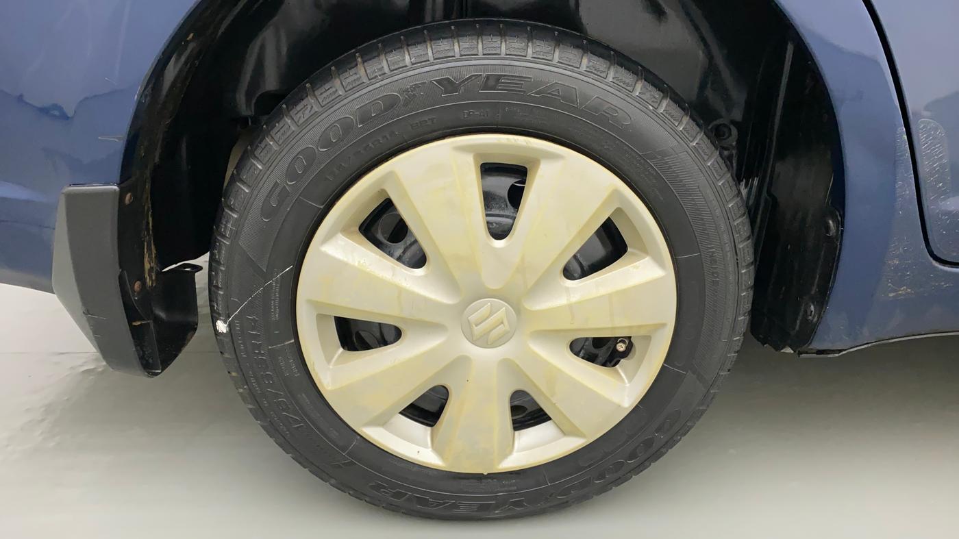 2010 Maruti Swift Dzire VXI, Petrol, Manual, 84,021 km, Right Rear Wheel