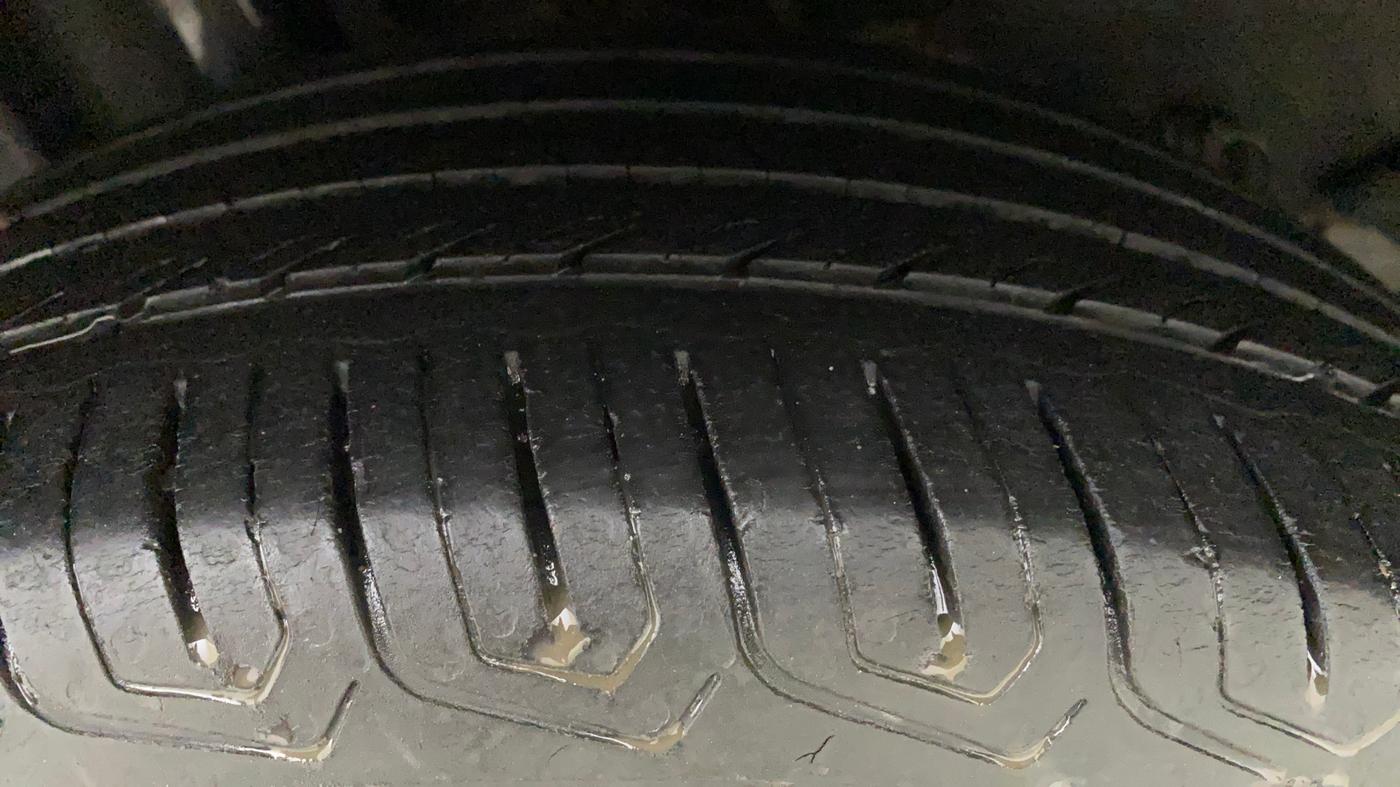 2021 Tata ALTROZ XM PLUS PETROL, Petrol, Manual, 40,167 km, Right Rear Tyre Tread