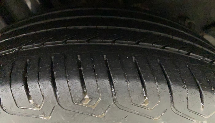 2021 Tata ALTROZ XM PLUS PETROL, Petrol, Manual, 40,167 km, Right Rear Tyre Tread