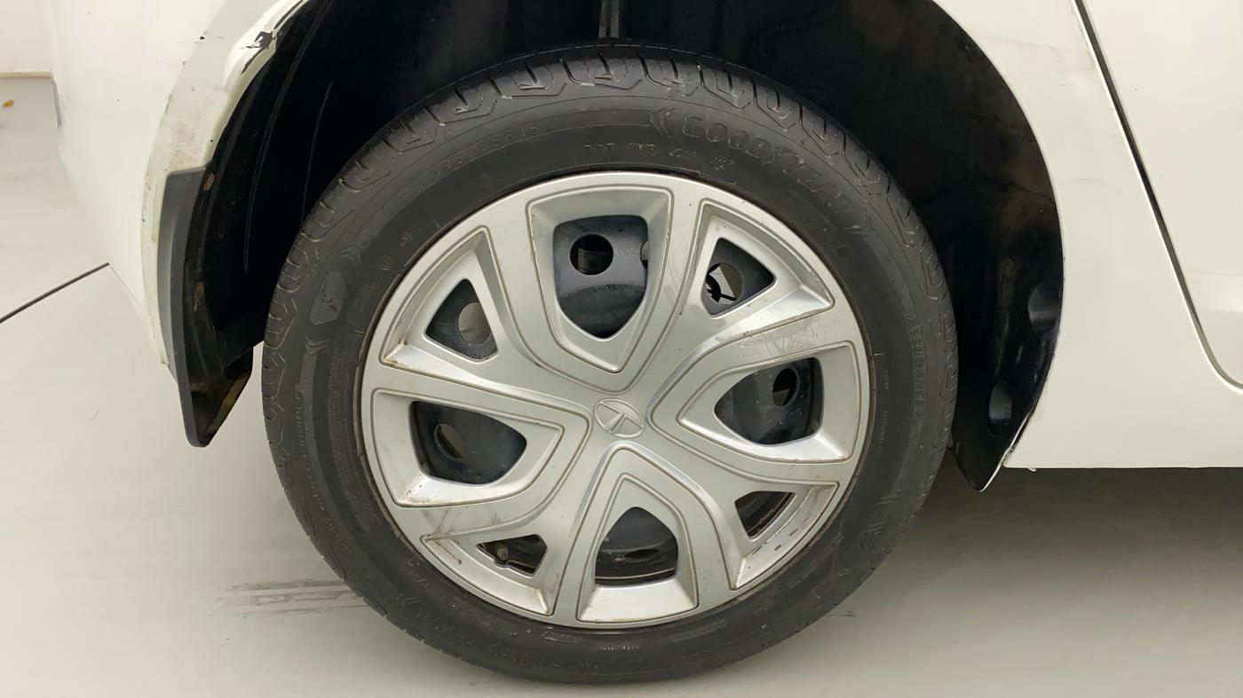 2021 Tata ALTROZ XM PLUS PETROL, Petrol, Manual, 40,167 km, Right Rear Wheel