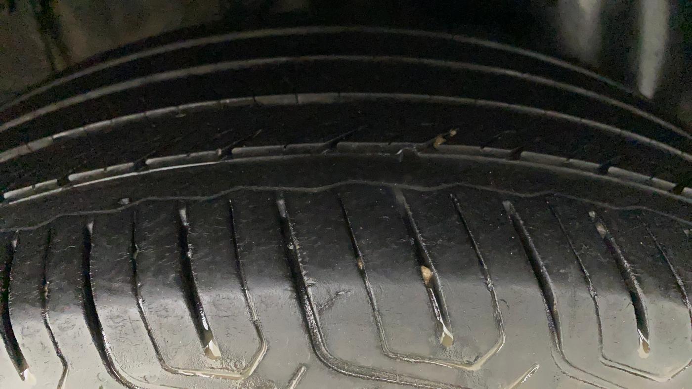 2021 Tata ALTROZ XM PLUS PETROL, Petrol, Manual, 40,167 km, Left Rear Tyre Tread