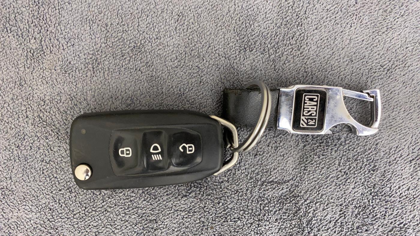 2021 Tata ALTROZ XM PLUS PETROL, Petrol, Manual, 40,167 km, Key Close Up