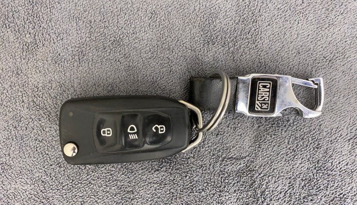 2021 Tata ALTROZ XM PLUS PETROL, Petrol, Manual, 40,167 km, Key Close Up