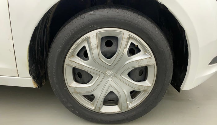 2021 Tata ALTROZ XM PLUS PETROL, Petrol, Manual, 40,167 km, Right Front Wheel