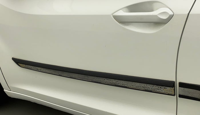 2021 Tata ALTROZ XM PLUS PETROL, Petrol, Manual, 40,167 km, Front passenger door - Minor scratches