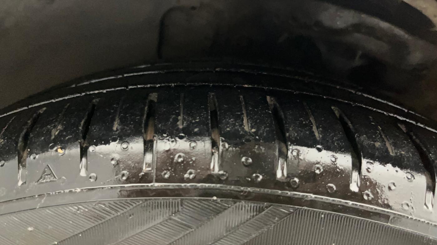 2017 Hyundai New Elantra 2.0 SX(O) AT PETROL, Petrol, Automatic, 78,445 km, Left Front Tyre Tread