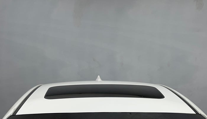 2017 Hyundai New Elantra 2.0 SX(O) AT PETROL, Petrol, Automatic, 75,804 km, Moonroof/ Sunroof