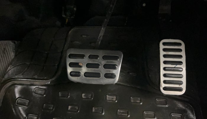 2017 Hyundai New Elantra 2.0 SX(O) AT PETROL, Petrol, Automatic, 75,804 km, Pedals