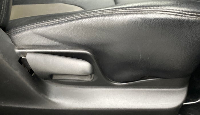 2017 Maruti Swift VXI OPT, Petrol, Manual, 53,985 km, Driver Side Adjustment Panel
