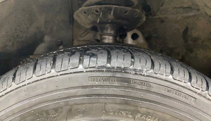 2014 Honda Brio E MT, Petrol, Manual, 53,016 km, Left Front Tyre Tread