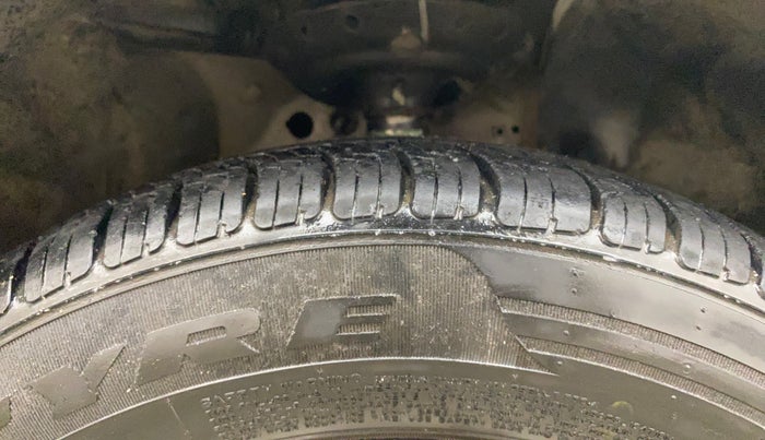 2014 Honda Brio E MT, Petrol, Manual, 53,016 km, Right Front Tyre Tread