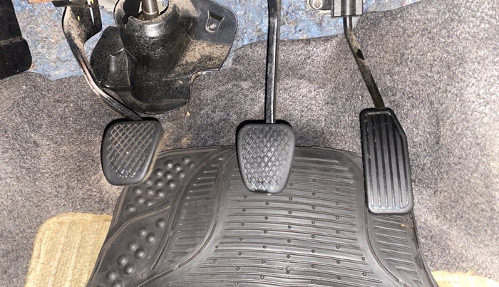 2014 Honda Brio E MT, Petrol, Manual, 53,016 km, Pedals