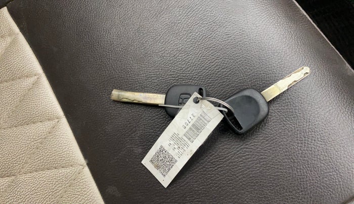 2014 Honda Brio E MT, Petrol, Manual, 53,016 km, Key Close Up