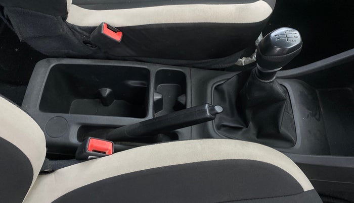 2022 Renault TRIBER RXL MT, Petrol, Manual, 27,492 km, Gear Lever