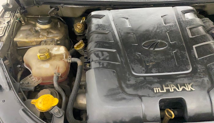 2018 Mahindra XUV500 W11, Diesel, Manual, 93,883 km, Engine View - Right