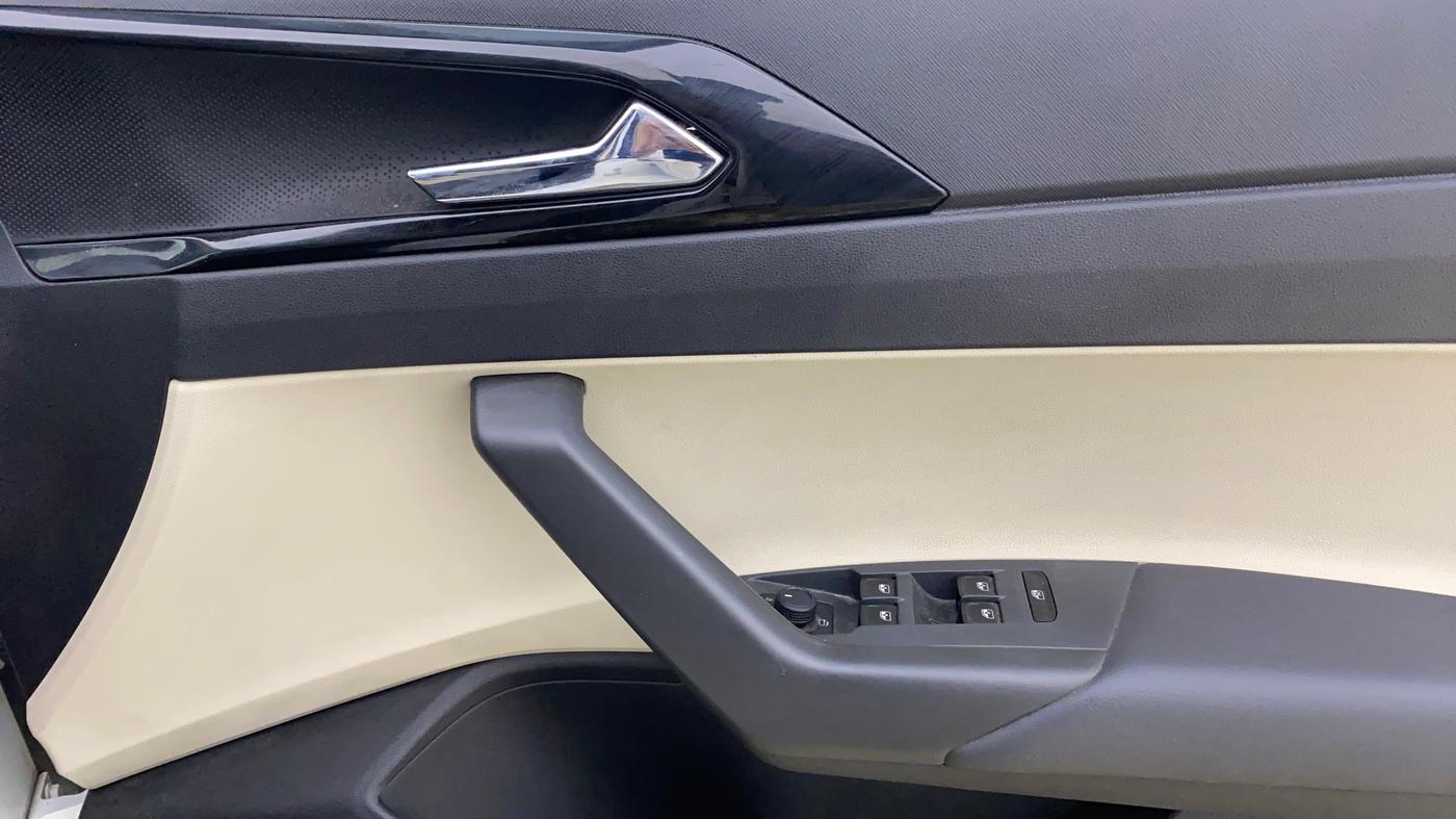 2024 Skoda SLAVIA STYLE 1.0L TSI AT, Petrol, Automatic, 26,163 km, Driver Side Door Panels Control