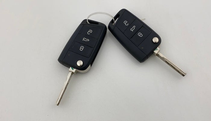 2024 Skoda SLAVIA STYLE 1.0L TSI AT, Petrol, Automatic, 26,163 km, Key Close Up