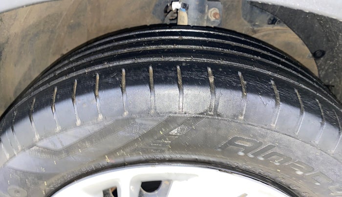 2022 Maruti Baleno DELTA PETROL 1.2, Petrol, Manual, 51,160 km, Right Front Tyre Tread