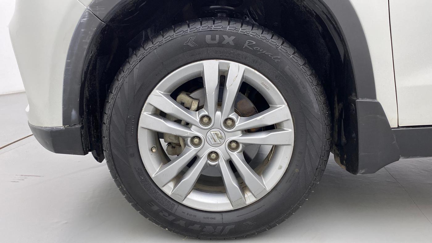 2017 Maruti Vitara Brezza ZDI, Diesel, Manual, 51,712 km, Left Front Wheel