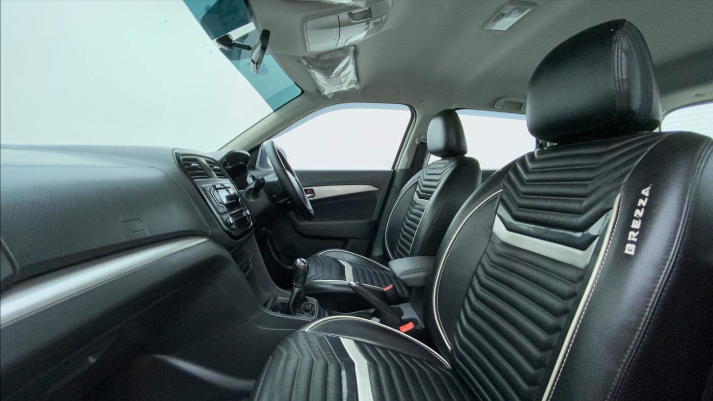 2017 Maruti Vitara Brezza ZDI, Diesel, Manual, 51,712 km, Right Side Front Door Cabin