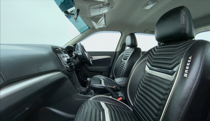 2017 Maruti Vitara Brezza ZDI, Diesel, Manual, 51,712 km, Right Side Front Door Cabin