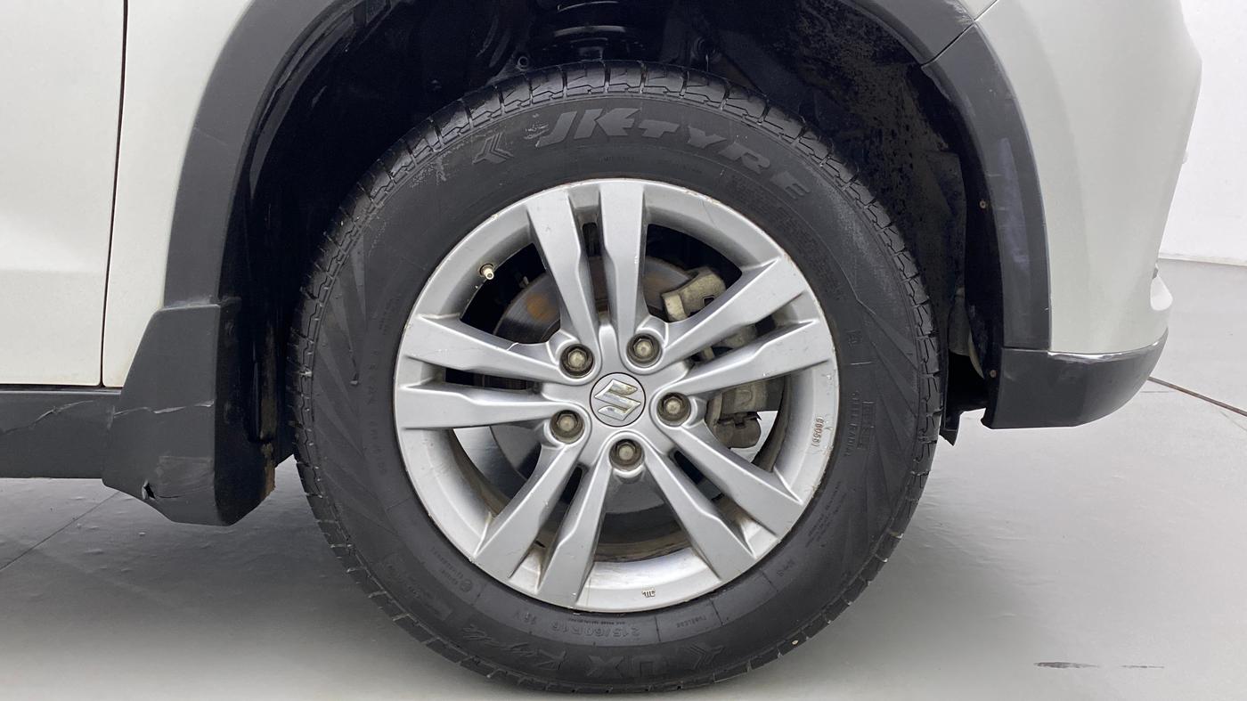 2017 Maruti Vitara Brezza ZDI, Diesel, Manual, 51,712 km, Right Front Wheel