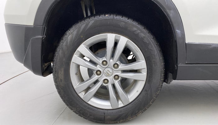 2017 Maruti Vitara Brezza ZDI, Diesel, Manual, 51,712 km, Right Rear Wheel